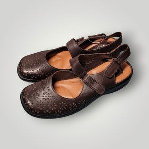 Peerage  Kylie Womens Brown Leather Sling  Back Comfort  Sandal Size 8.5